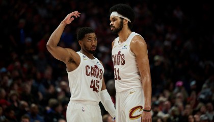 世界杯在线直播-阿伦伤情远比想象中严重？骑媒：他是除米切尔外最不可或缺的球员